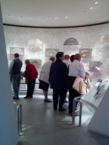 Musée de la Nacre et de la tabletterie suivi de la visite du château de Boury en Vexin.