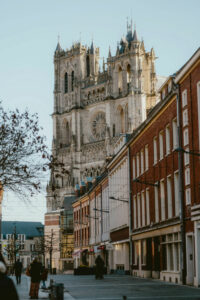 Amiens, Notre‑Dame et les jardins flottants: grandeur gothique et parenthèse verte