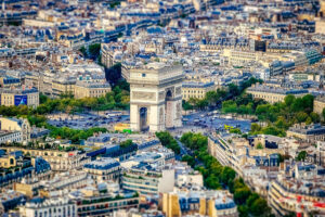 Arc de Triomphe et Champs-Élysées : une visite au cœur de l&rsquo;histoire et du prestige parisien